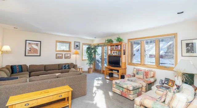 Коттедж Lulu City 4B by Avantstay Beautiful Condo 100 Yards From Lift #7 Permit #:3639