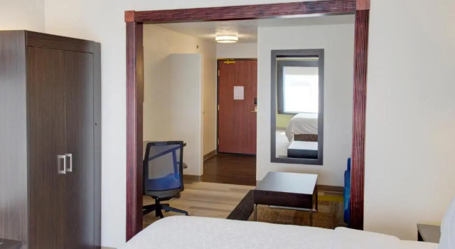 Люкс Holiday Inn Express & Suites Le Mars by IHG