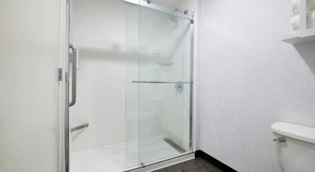 Четырёхместный номер Standard Hampton Inn Newark Airport