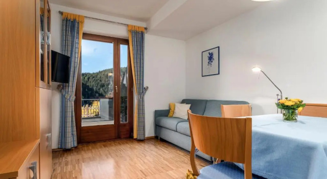 Апартаменты c 1 комнатой с видом на сад Apartments Samberg