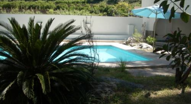 Finca Los Pinos Rural Hotel, Varaa Hotelli Rotova Barcelona