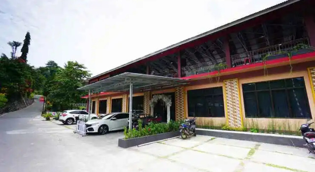 OYO 1254 Golden Lake Resort