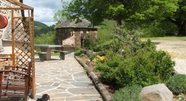 Domaine des Cazottes, Book Inn Saint-Cyprien-sur-Dourdou Aveyron