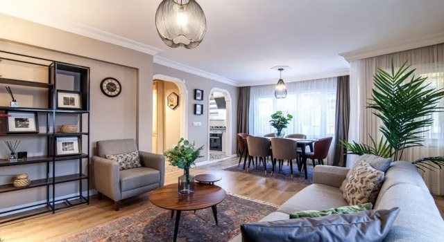 Modern Flat Close to Istiklal Street With Balcony