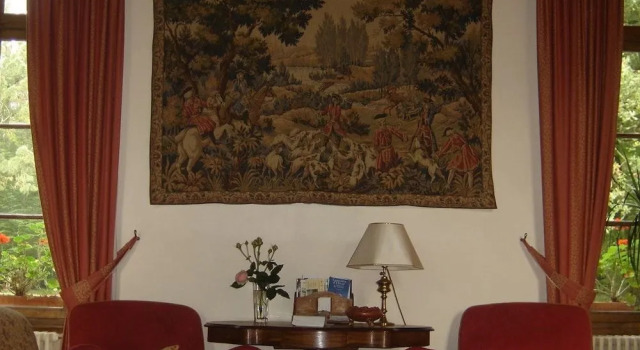 Gite la Mezienne Manoir de la Brossette, Rezerwuj Hotel Hotele w Cher z parkingiem, Parking