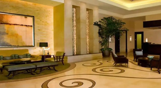 888 One Bedroom Balcony Suite at Signature Condo Hotel