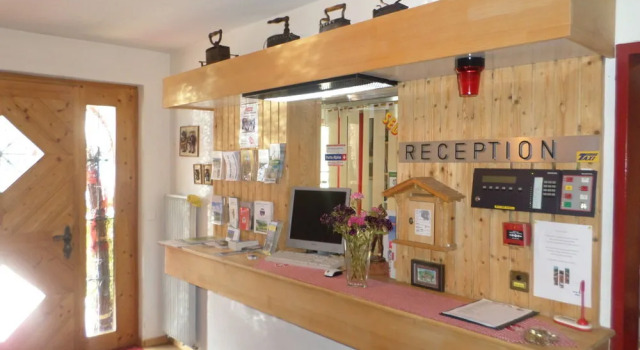 Hotel Mira, Book Hotel Hotels in Sedrun with Breakfast, Breakfasts