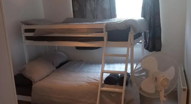 5 Guests - Pet Friendly - Balcony & Free Parking