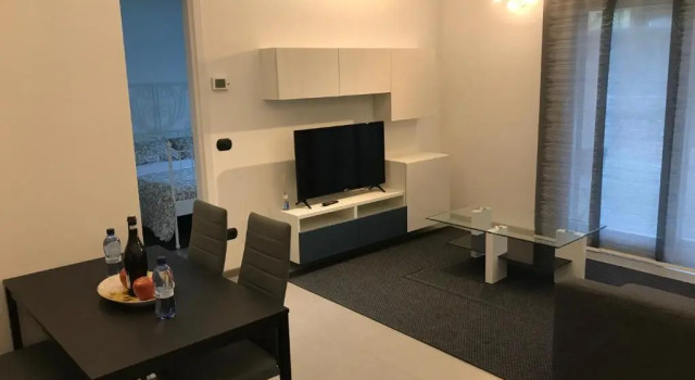 Hotel Residence Alessandra, Book Hotel Hotels in Como with a Pool, Swimming Pool