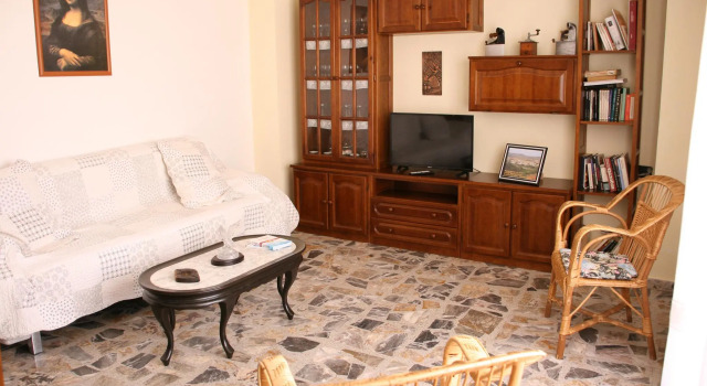 Casa Rural Apartamentos Sol ideal para familias, Book Vacation Home Hotels in Aragon with Parking, Parking