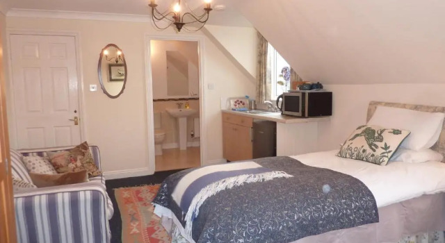 Maunditts House, Buchen Sie Bed & Breakfast Malmesbury 