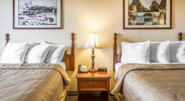 Четырёхместный номер Standard Southern Soho Boutique Hotel