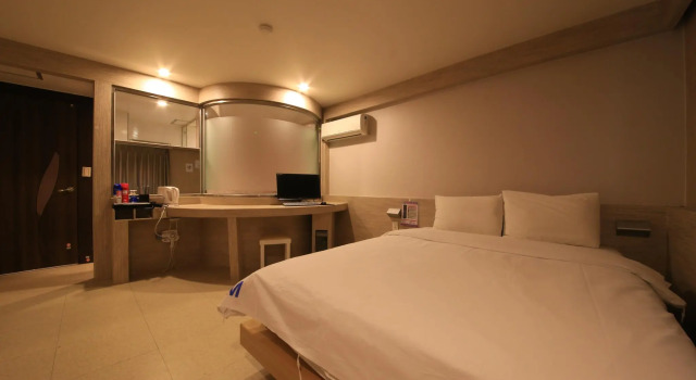 Hotel M Story