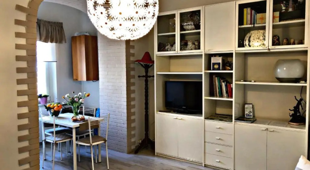 Vesuvio House appartamento indipendente e centrale, Забронировать Апартаменты/квартира Апартаменты Сант-Аньелло, рядом с Железнодорожный вокзал Сант-Аньелло линии Circumvesuviana, Апартаменты/квартира