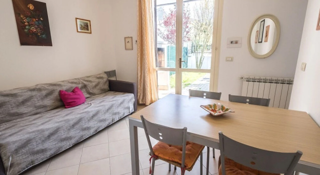 Lovely Home in Lido di Pomposa-Lido Degli Scacch near Beach, Забронировать Отель Отели Lidi di Comacchio с парковкой, Парковка