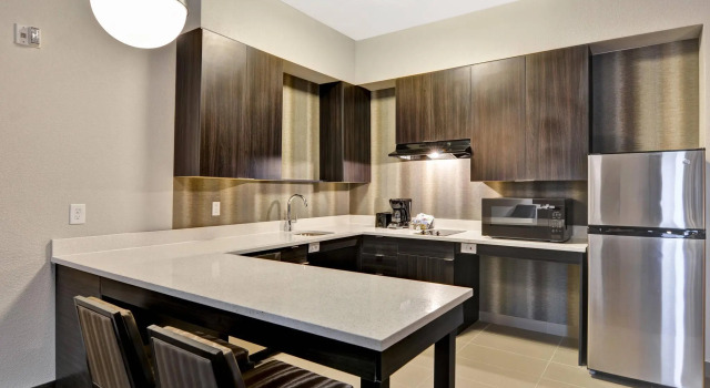Четырёхместная студия Residence Inn by Marriott Cleveland Airport/Middleburg Heights