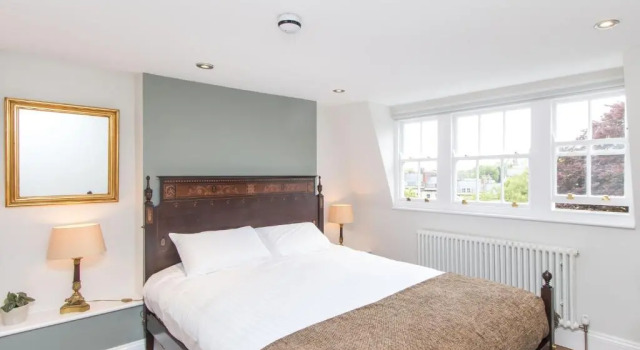 Standard Zimmer 3 Berkeley Square Guesthouse