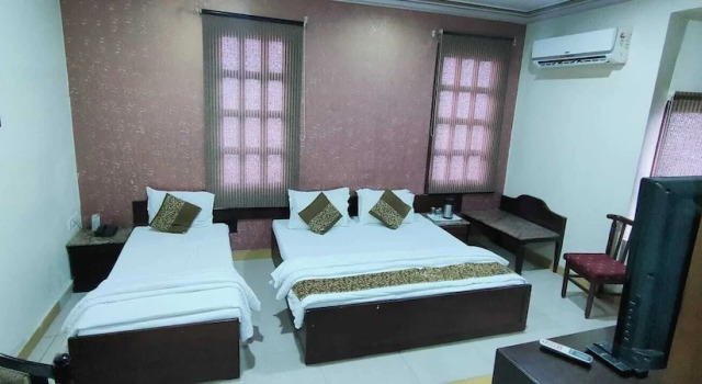 Люкс Hotel Abhinandan
