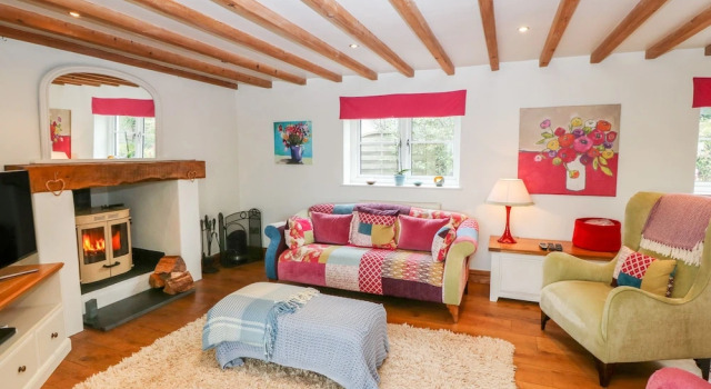 Bro Dawel, Book Feriehus Llannor Gwynedd