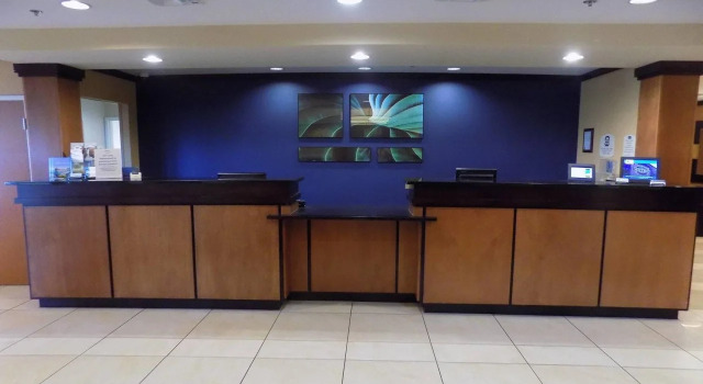 Fairfield Inn and Suites Paducah, Rezerwuj Hotel Hotele w Paducah z parkingiem, Parking