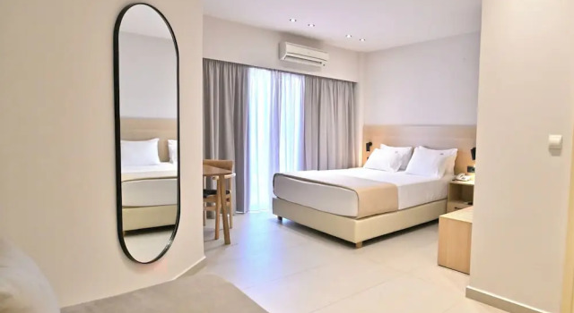 Двухместный номер Standard с балконом и с видом на сад Aphrodite Beach