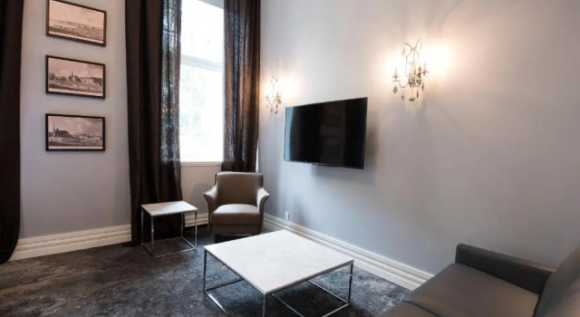 Четырёхместный номер Luxury Hotel Manoir Morgan