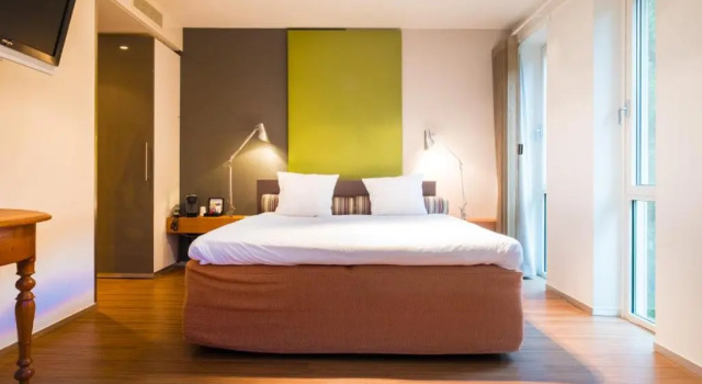 blooming Hotel