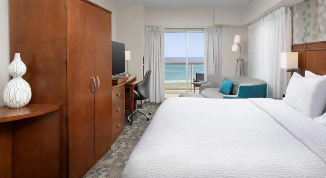 Двухместный номер Standard oceanfront Courtyard by Marriott Ocean City Oceanfront