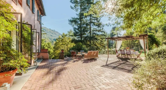 Коттедж Villa Birdsong in Camaiore