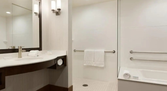 Двухместный номер Premium Hilton Garden Inn Boston Logan Airport
