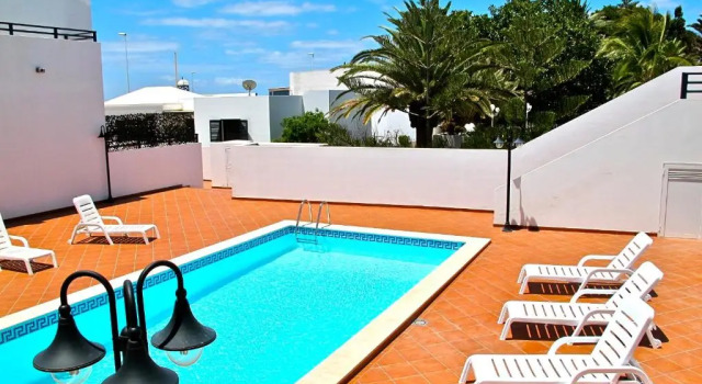 Апартаменты Sunny Golf Villas