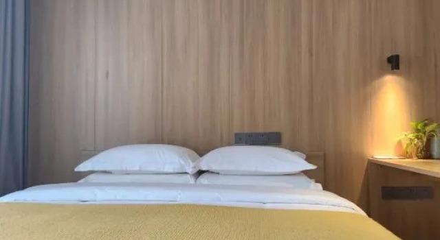 Семейный люкс с 3 комнатами City Courtyard inn