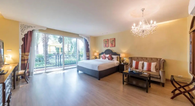 Номер Deluxe SHEIK ISTANA HOTEL CHIANGMAl