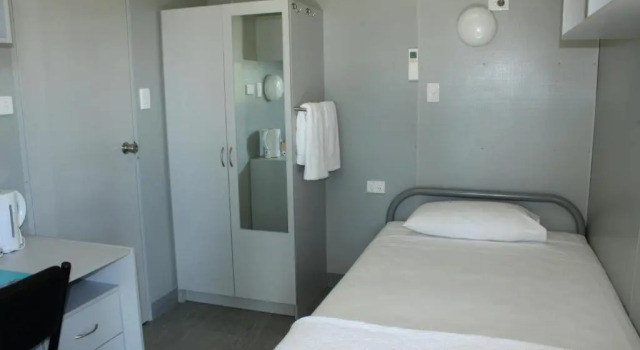 Dunk Island View Caravan Park, Rezerwuj Hotel Hotele w Dunk z parkingiem, Parking