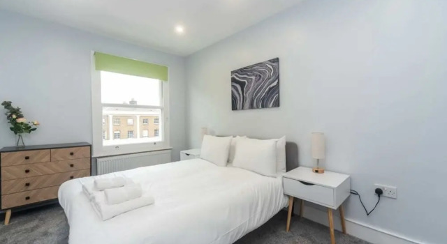 Bright & Chic St John's Hill Duplex