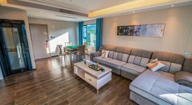Семейный люкс c 1 комнатой с балконом и с видом на море Jinfeng Bay Hotel (Yangjiang Dongping Pearl Bay Branch)