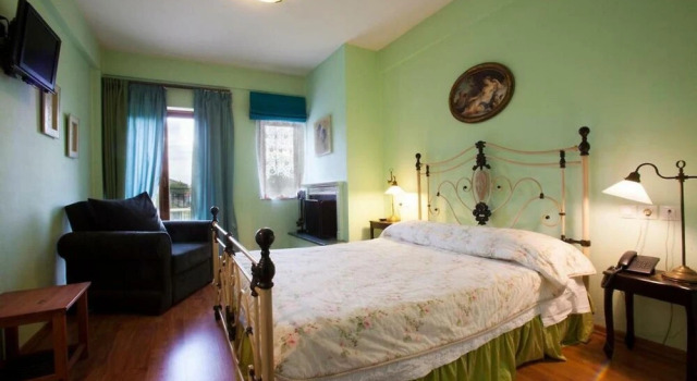 Archontiko Polyzos 13 Menda, Book Apartment Volos 