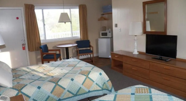 Четырёхместный номер Standard Coast Village Inn & Cottages