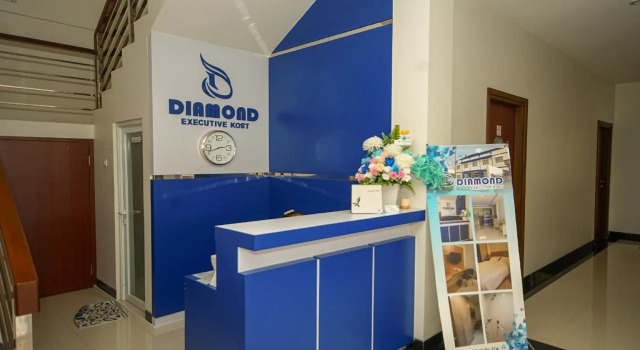OYO 330 Diamond Executive Kost, Rezerwuj Hotel Palembang Sumatra