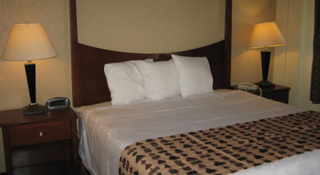 Americas Best Value Inn, Book Hotel Topeka Kansas