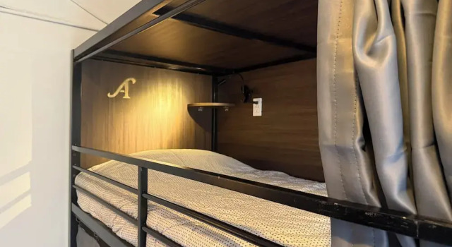 Кровать в общем номере Hostel Fish Seattle
