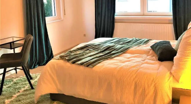 3Rooms Central-Modern-Luxury- The Alps by SA-Grandeur, Забронировать Отель Отели в центре Фридрихсхафен, в центре, Парковка