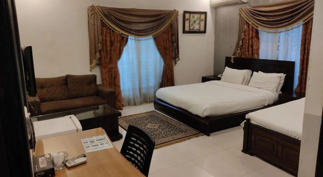 Capri Executive, Rezerwuj Hotel Hotele w Islamabad z parkingiem, Parking