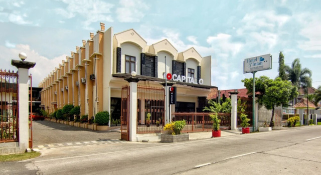 Hotel 3 Intan by OYO Rooms