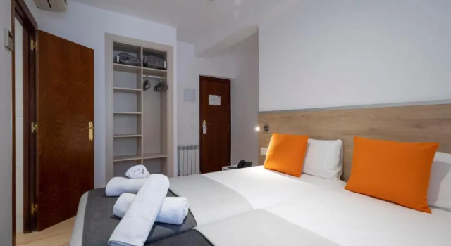 Двухместный номер Comfort Hostal Sans