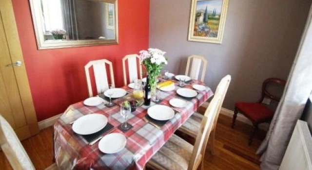 Ty Glyndwr, Varaa Hotelli Ystradgynlais Cardiff