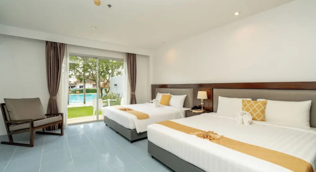Семейный номер Standard с видом на бассейн Blue Beach Apartment