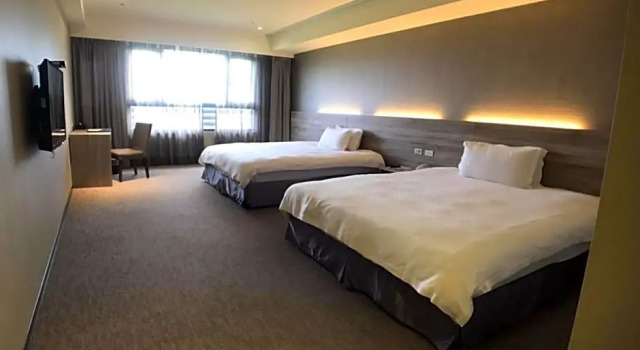 Четырёхместный номер Standard Holiday Inn Taoyuan Airport by IHG