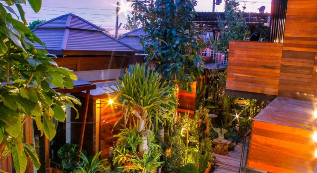 Gorillas Amphawa Resort, Забронировать Курортный отель Курортные отели Ампхава, Курортный отель