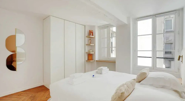 Elegant Apartment - 2br/4p - Near Invalides, Забронировать Апартаменты/квартира Париж Иль-де-Франс, рядом с Станция метро Solférino